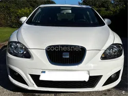 Blanco Usado 2010 Seat Leon Reference Berlina | 4900 € (Precio justo)
