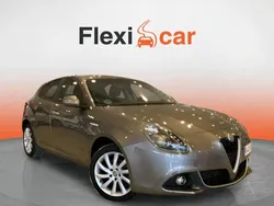 Gris Usado 2020 Alfa Romeo Giulietta Super Utilitario | 12.790 € (Precio justo)