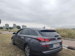 Gris / plata Usado 2018 Hyundai i30 GO! Familiar | 7250 €