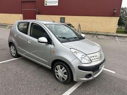 Gris Usado 2011 Nissan Pixo Visia Utilitario | 5480 €
