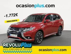 Rojo Usado 2017 Mitsubishi Outlander P-HEV SUV | 18.990 € (Precio justo)