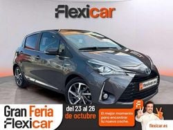 Gris Usado 2017 Toyota Yaris Hybrid Active Utilitario | 13.590 € (Precio justo)