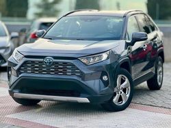Gris / plata Usado 2020 Toyota RAV4 Hybrid Advance SUV | 27.750 € (Precio justo)