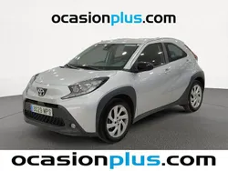 Gris Usado 2024 Toyota Aygo Play Utilitario | 14.091 € (Precio justo)