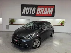 Gris / plata Usado 2017 Peugeot 208 Style Utilitario | 6490 € (Precio justo)