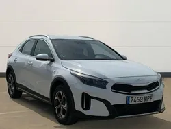 Blanco Usado 2024 Kia XCeed SUV | 22.300 € (Precio justo)