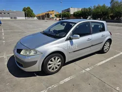 Gris / plata Usado 2006 Renault Mégane II Extreme Berlina | 2100 € (Precio justo)