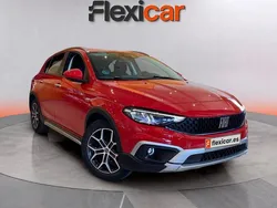 Rojo Usado 2022 Fiat Tipo Cross Berlina | 15.290 € (Precio justo)