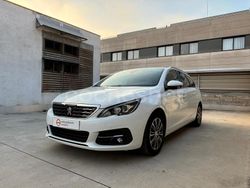 Blanco Usado 2021 Peugeot 308 Allure Familiar | 12.950 €