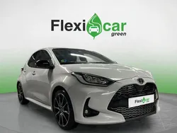 Blanco Usado 2023 Toyota Yaris Hybrid Sport Berlina | 22.390 € (Precio justo)
