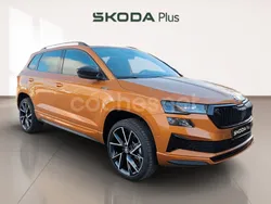 Naranja Nuevo 2024 Skoda Karoq SportLine SUV | 32.490 € (Precio justo)