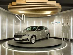 Gris Usado 2023 Skoda Scala Sport Utilitario | 21.900 € (Un poco caro)