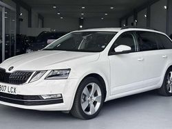 Blanco Usado 2019 Skoda Octavia Style Familiar | 17.640 € (Precio justo)