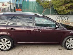 Marrón Usado 2007 Toyota Avensis Executive Familiar | 3900 € (Precio justo)