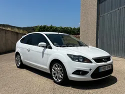Blanco Usado 2010 Ford Focus Trend Berlina | 4499 € (Precio justo)