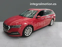 Rojo Usado 2021 Skoda Octavia Style Familiar | 20.900 € (Caro)