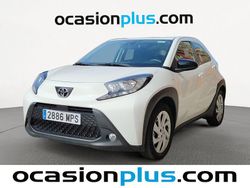 Blanco Usado 2024 Toyota Aygo Play Utilitario | 13.682 € (Precio justo)