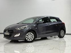 Gris Usado 2016 Hyundai i30 | 9990 € (Buen precio)