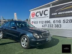 Azul Usado 2004 Mercedes E500 Avantgarde Berlina | 4990 €