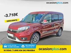 Rojo Usado 2022 Fiat Doblò Trekking Monovolumen | 16.390 € (Precio justo)