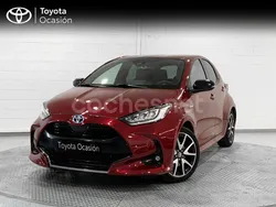 Rojo Usado 2021 Toyota Yaris Hybrid Style Berlina | 19.400 € (Precio justo)