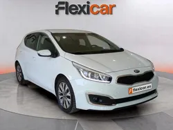 Blanco Usado 2016 Kia Ceed GT Berlina | 9790 € (Precio justo)