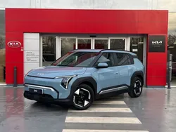 Azul Nuevo 2025 Kia EV3 Air SUV | 36.890 € (Un poco caro)