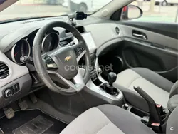 Rojo Usado 2010 Chevrolet Cruze LS Berlina | 4200 € (Precio justo)