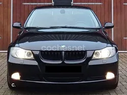 Negro Usado 2008 BMW 318 Comfort Edition Berlina | 9490 € (Un poco caro)