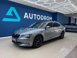 Gris / plata Usado 2015 Skoda Superb Style Berlina | 14.990 €