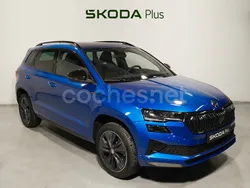 Azul Nuevo 2025 Skoda Karoq SportLine SUV | 35.300 € (Caro)