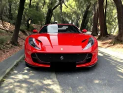 Rojo Usado 2022 Ferrari 812 Descapotable | 425.000 €