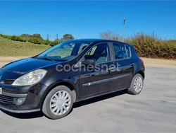 Negro Usado 2006 Renault Clio II Dynamique Berlina | 2200 € (Precio justo)