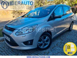 Gris / plata Usado 2015 Ford Grand C-Max Titanium Monovolumen | 8690 €