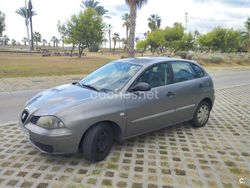 Gris / plata Usado 2002 Seat Ibiza Stella Berlina | 2600 € (Precio justo)