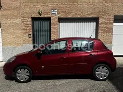 Granate Usado 2010 Renault Clio II Berlina | 5000 € (Precio justo)