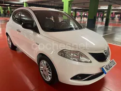 Blanco Usado 2015 Lancia Ypsilon Utilitario | 6490 € (Buen precio)