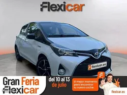 Blanco Usado 2016 Toyota Yaris Hybrid Active Berlina | 12.490 € (Precio justo)
