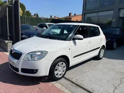 Blanco Usado 2010 Skoda Fabia Berlina | 5490 € (Precio justo)