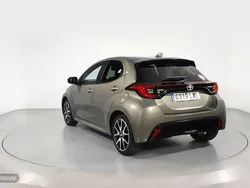 Bronce Usado 2022 Toyota Yaris Hybrid Style | 20.800 € (Precio justo)