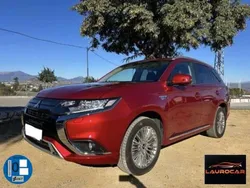 Rojo Usado 2019 Mitsubishi Outlander P-HEV SUV | 23.499 € (Precio justo)