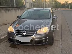 Gris / plata Usado 2008 VW Jetta Trendline Berlina | 5800 € (Precio justo)
