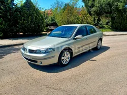 Beige Usado 2006 Renault Laguna II Authentique Berlina | 2990 € (Precio justo)