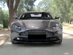 Plateado Usado 2022 Aston Martin DB11 Coupe | 148.000 €