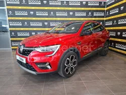 Rojo Usado 2023 Renault Arkana Techno SUV | 24.900 € (Precio justo)