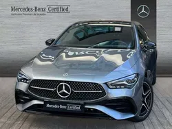 Gris / plateado Usado 2024 Mercedes CLA250 AMG line Berlina | 42.790 €