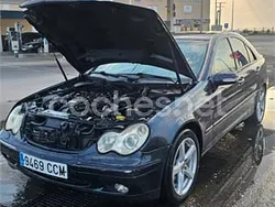 Azul Usado 2002 Mercedes C270 Elegance Berlina | 2200 € (Buen precio)
