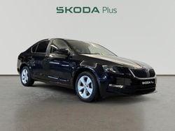 Negro Usado 2019 Skoda Octavia Ambition Berlina | 14.200 € (Precio justo)