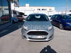 Gris / plata Usado 2017 Ford Fiesta Trend Utilitario | 8500 € (Precio justo)