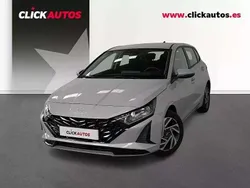 Gris Usado 2025 Hyundai i20 Utilitario | 18.350 € (Precio justo)
